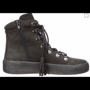 Hightop Nubuck sneakers